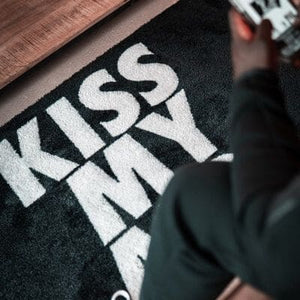 Sneaker vloerkleed - Kiss My Airs Zwart - Sneaker Essentials