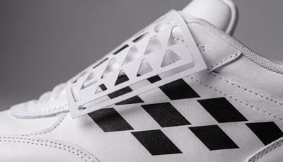 Stencils gebruiken voor sneakers: van ontwerp tot perfecte print