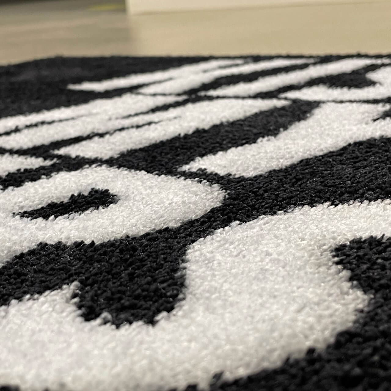 Sneaker vloerkleed - Kiss My Airs Zwart - Sneaker Essentials